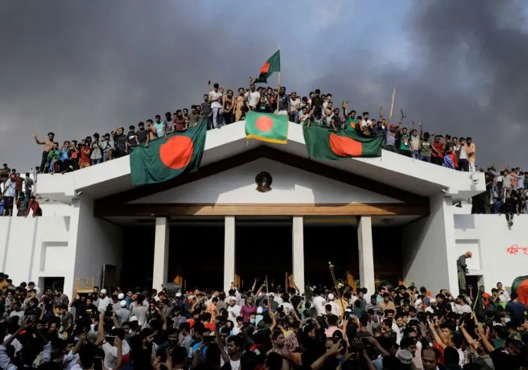 bangladeshprotestors060801