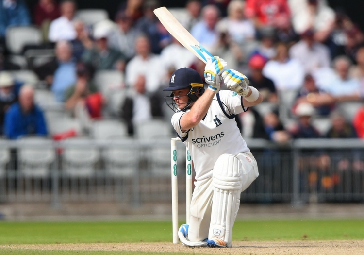 England cricket news: Ian Bell urges young players to look to Test future