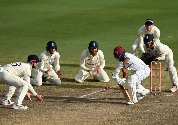 brathwaitek200301-min