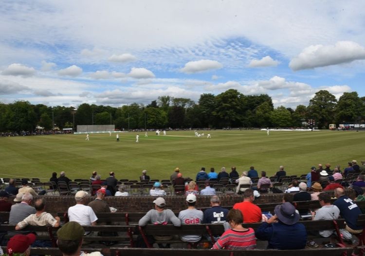 chesterfield081001-min