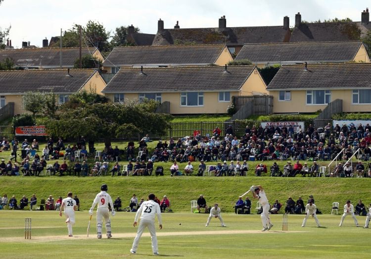 countycricket030701-min