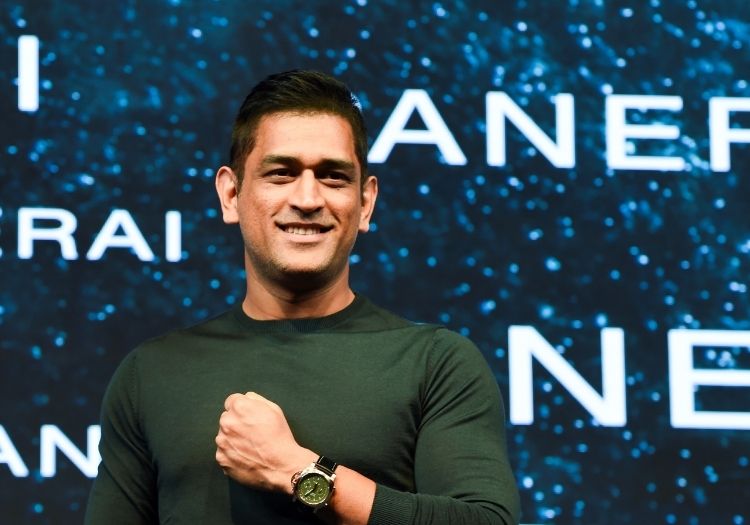 dhoni090401