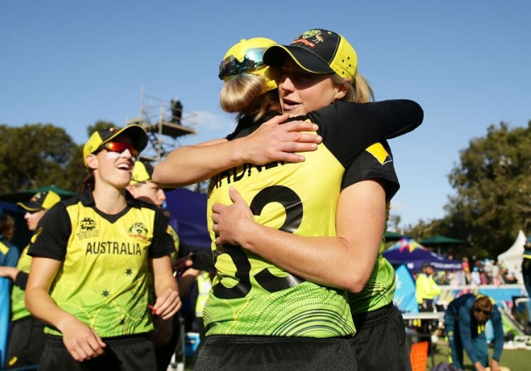 ellyseperry030303