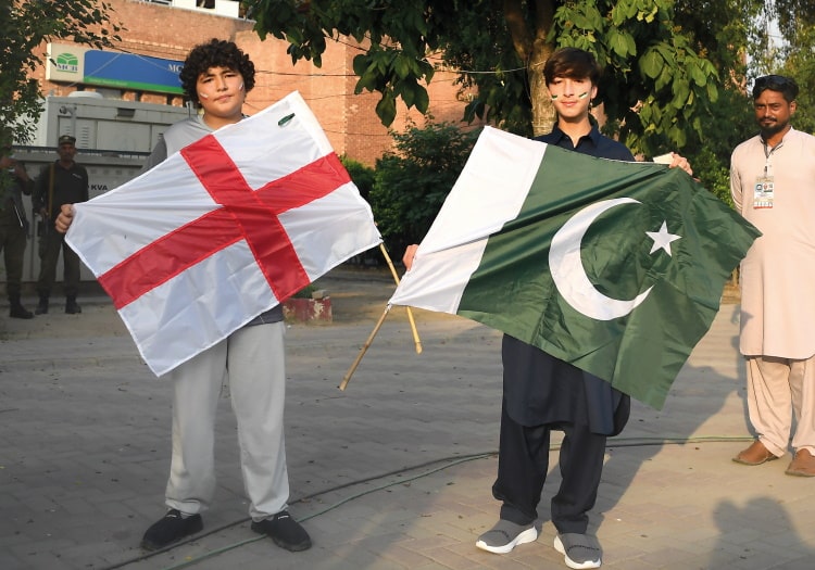 eng_pak-min