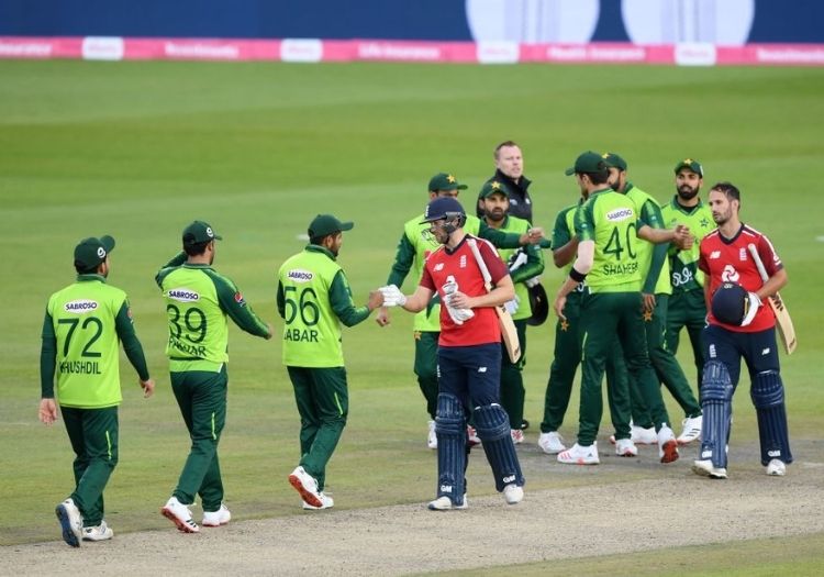 englandpak261001-min