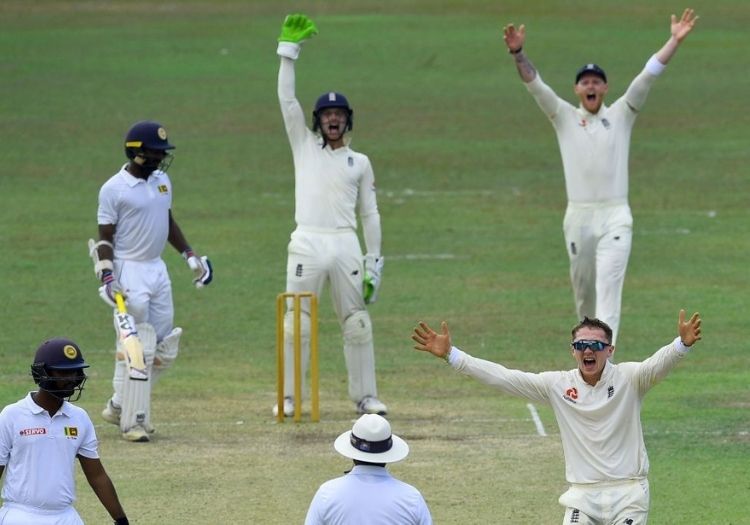 englandsrilanka261001-min