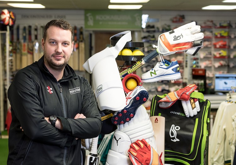 gav_owzat_cricket_crop_750x525