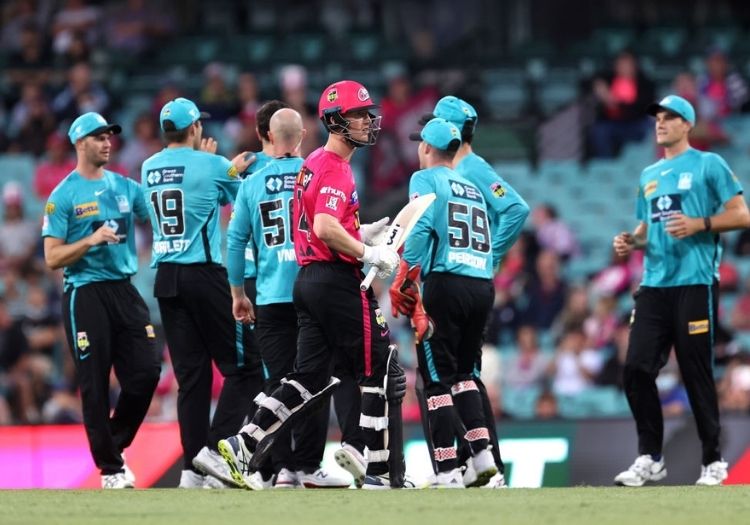 BBL: Brisbane Heat vs Sydney Sixers game postponed after 12 Heat players test positive