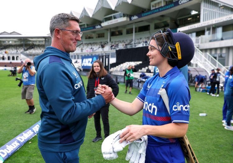 New Zealand v England: Amy Jones leads tourists to unlikely victory ...