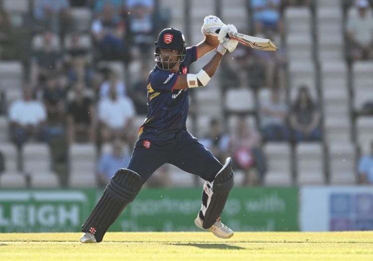 Eagles' luck runs out as Hampshire win at Chelmsford