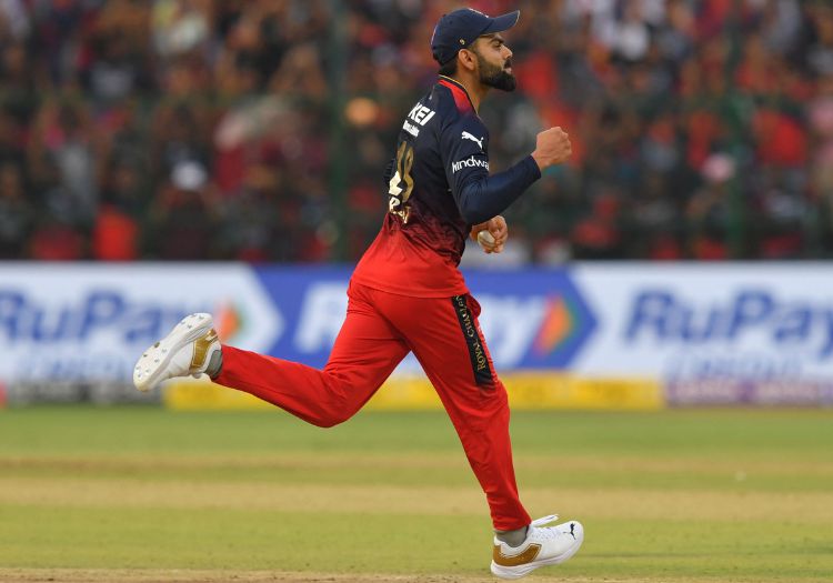 kohli160401