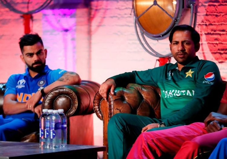 kohlisarfaraz270501-min