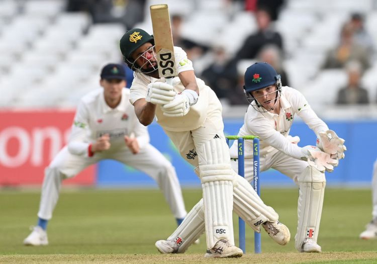 Nottinghamshire hang on for draw despite Lancashire's best efforts on ...