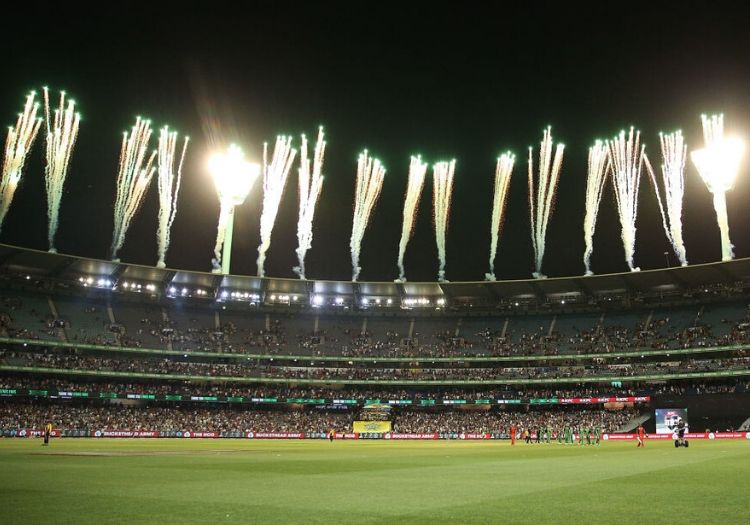 mcg101202-min