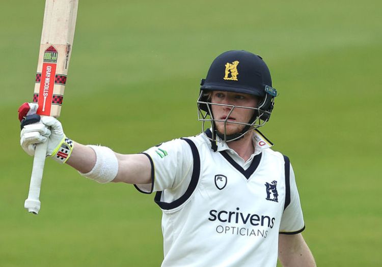 Dan Mousley a rare ray of sunshine against daunting Surrey attack | The ...