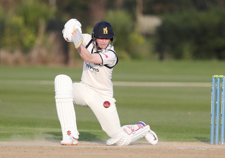 Dan Mousley targets trophies with Warwickshire after extending ...