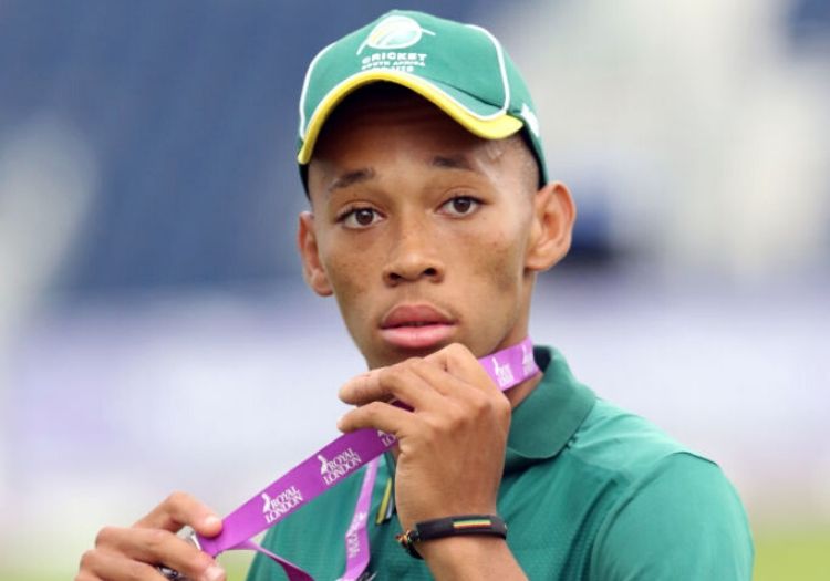 ntini081101-min