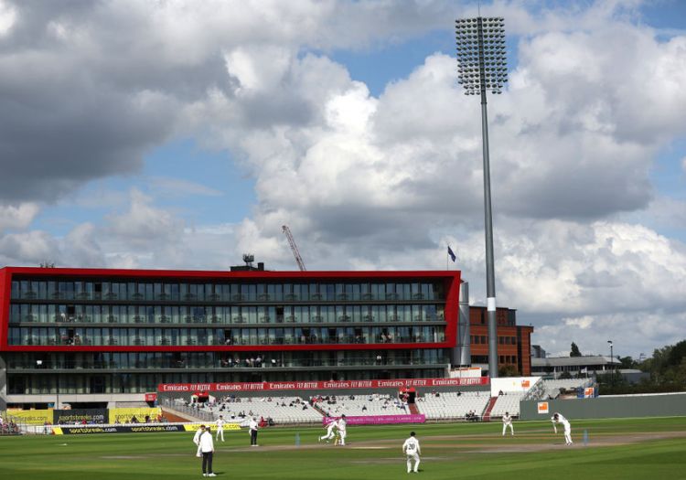 George Bell signs first rookie contract with Lancashire Cricket