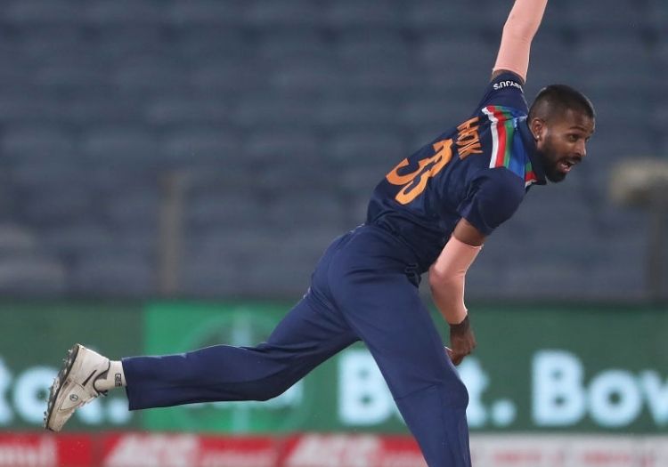 IPL 2021: Mumbai Indians&#39; Hardik Pandya suffering from shoulder injury, could return to bowling soon | The Cricketer