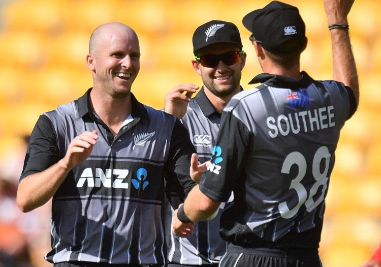 New Zealand bowler helps put out Wairarapa pub fire