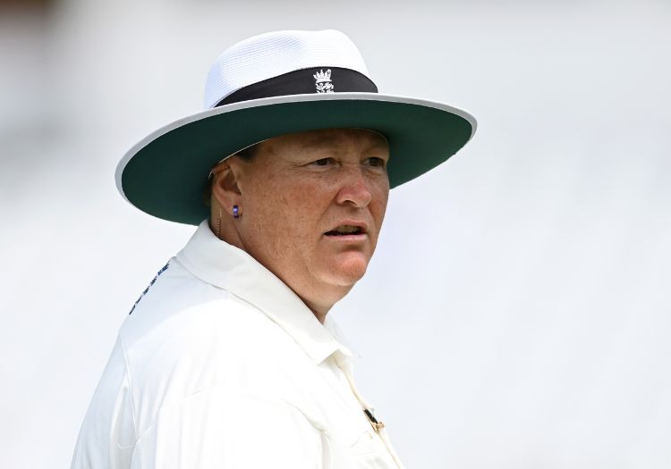 First Female Umpire in English County Cricket Championship - The New York  Times