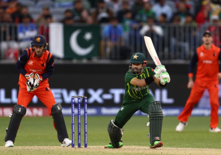 Pakistan houdt hoop in halve finale levend met directe overwinning op Nederland