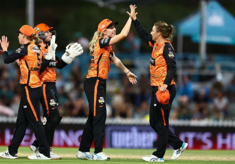 Brisbane Heat Vs Perth Scorchers, Women's Big Bash League 2022-23 ...