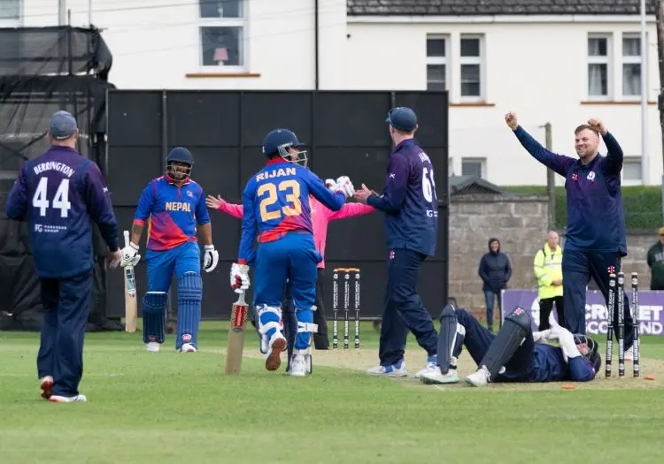 scotlandnepal030601