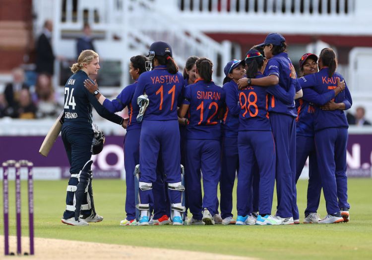 England V India Conflicting Accounts Of Charlie Dean Run Out Deepti England V India Conflicting Accounts Of Charlie Dean Run Out Deepti