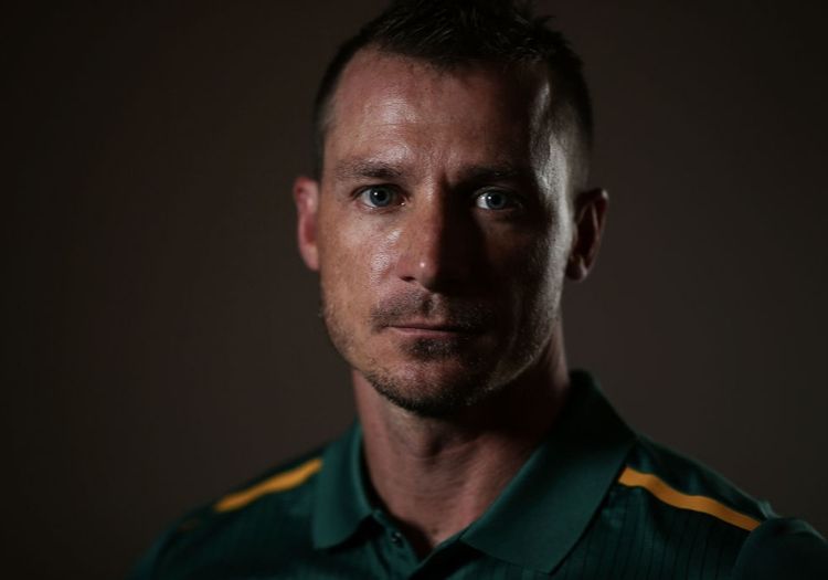 steyn081001-min