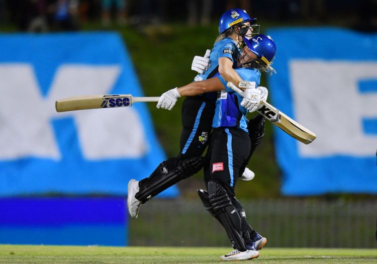 Sydney Sixers v Brisbane Heat, Big Bash 2022-23 Challenger: score,  scorecard, result, report