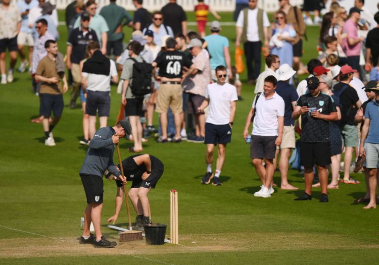 surreycricket130503-min