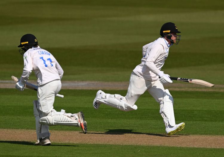 Tom Alsop stabilises Sussex to leave Yorkshire playing catchup on the ...