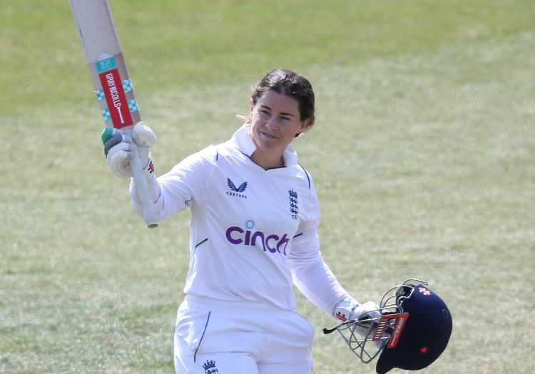 Tammy Beaumont hits double hundred as England enjoy near perfect