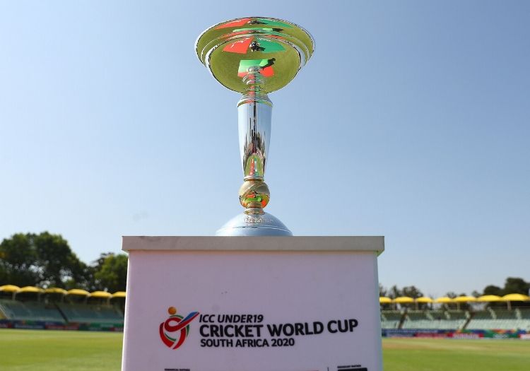 u19wctrophy310101-min