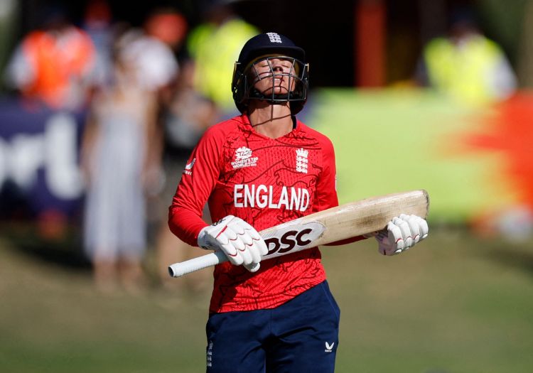 WPL How do you focus on a World Cup match while your name is going